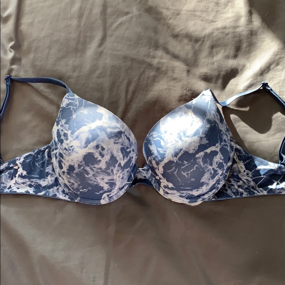 Push-up Victoria’s Secret bra!